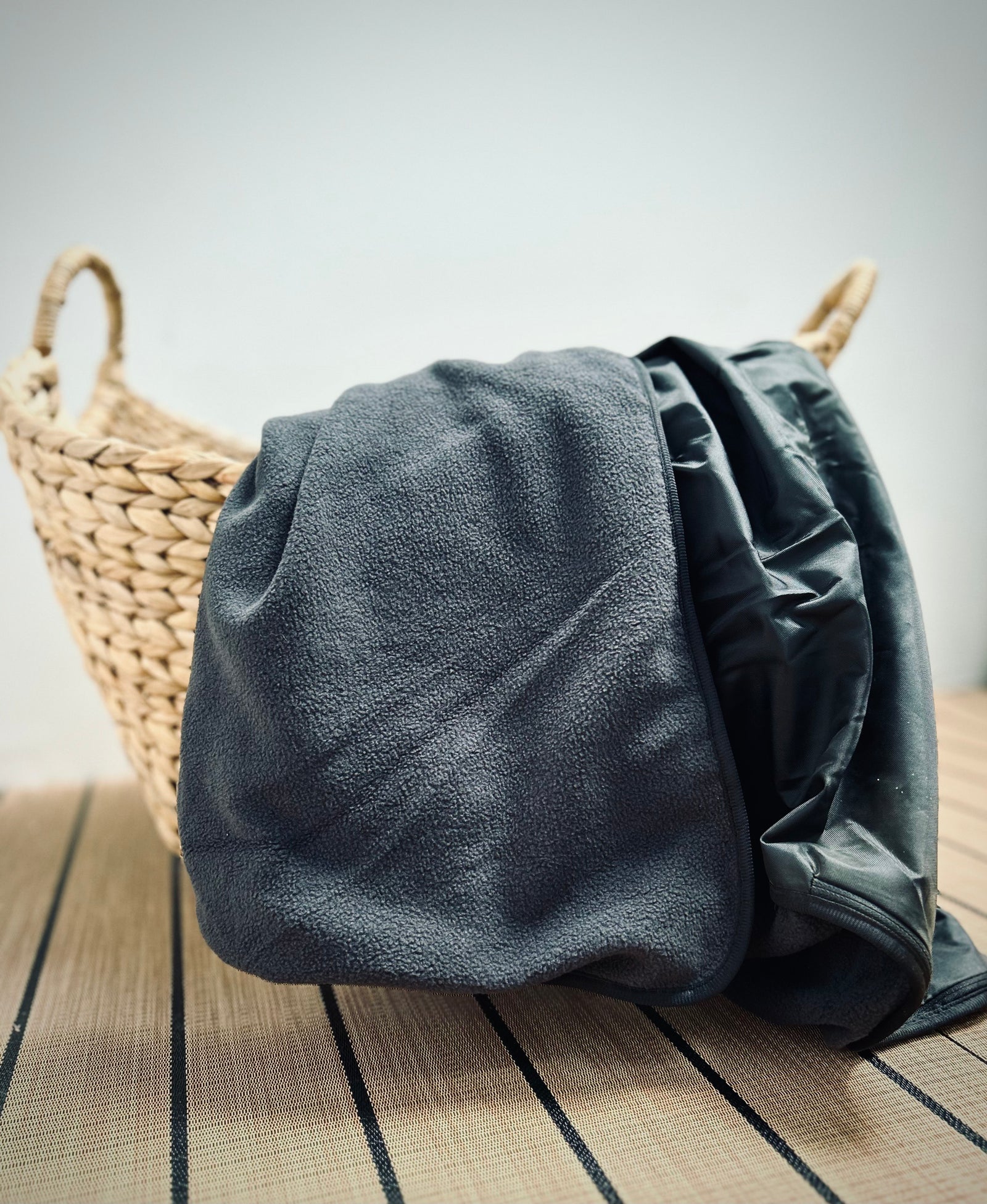 Waterproof Fleece Throw Blanket